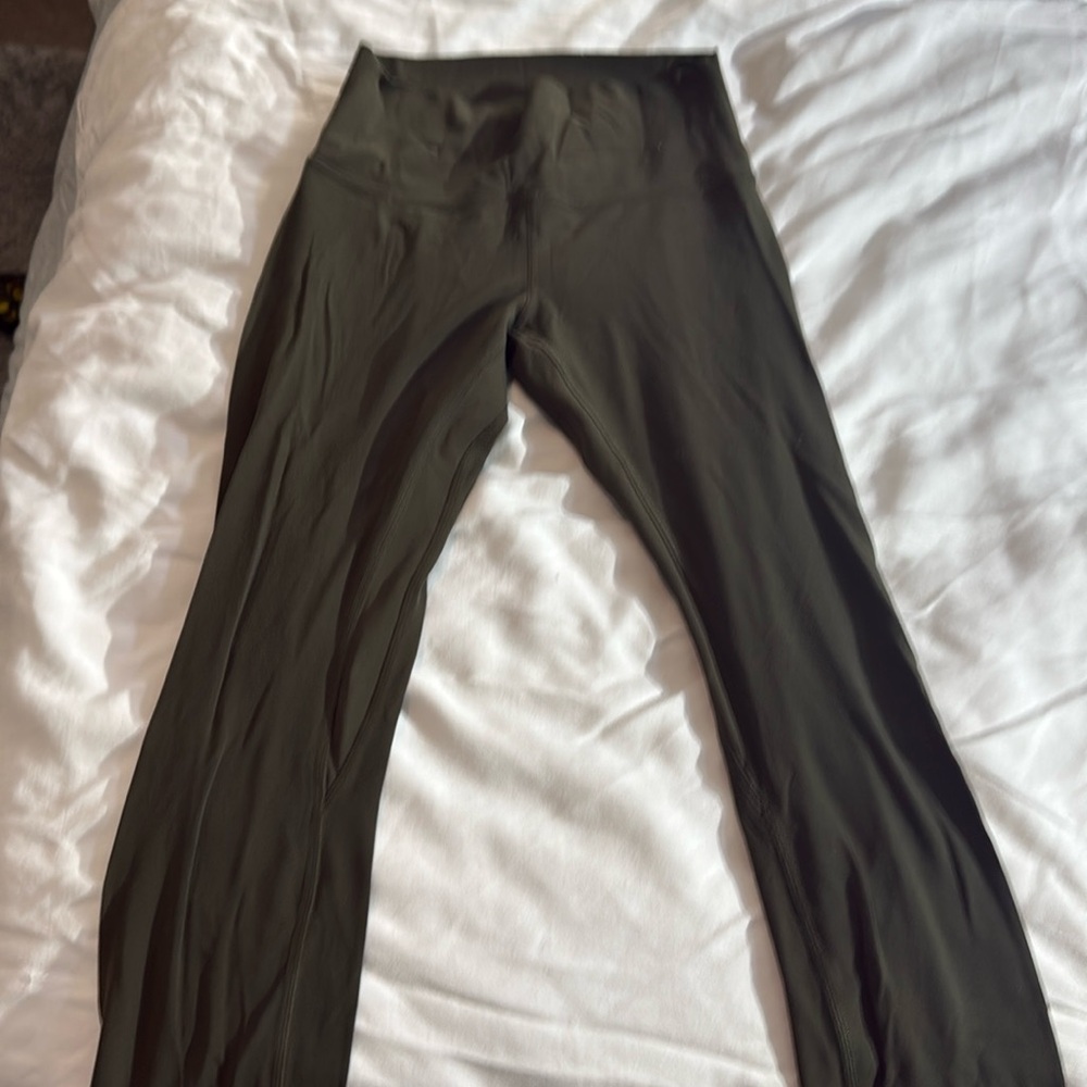 Lululemon cropped leggings